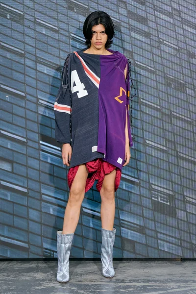 Look 24